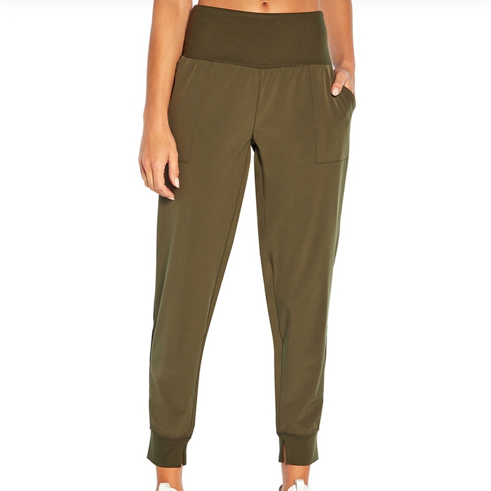 Balance Collection Olive Green Joggers *Women’s Medium*